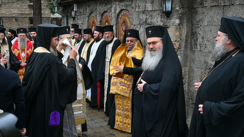 Първо ще бъде избран Сливенски митрополит, след това патриарх, съобщиха от синода