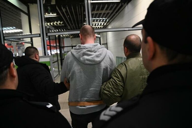 Обвиненият за убийството в Цалапица беше екстрадиран от Дания Обвиненият за убийството в Цалапица беше екстрадиран от Дания