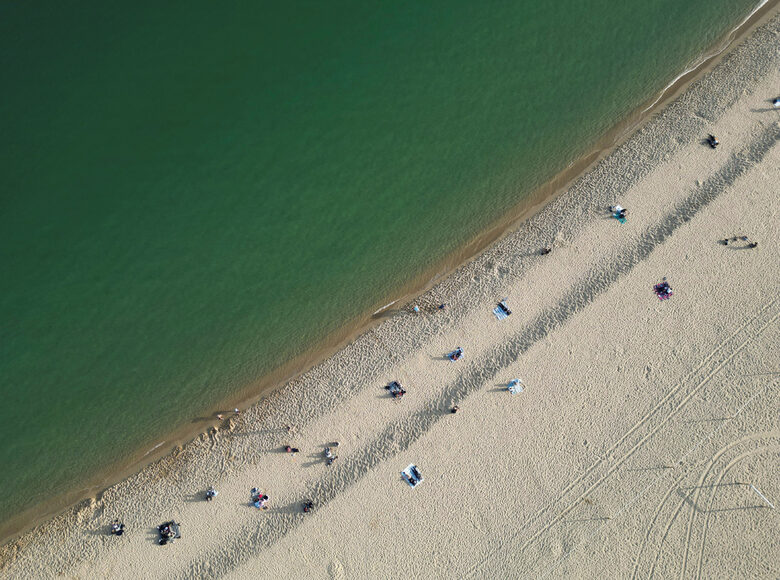 Душове по плажовете не може да се ползват. Душове по плажовете не може да се ползват.