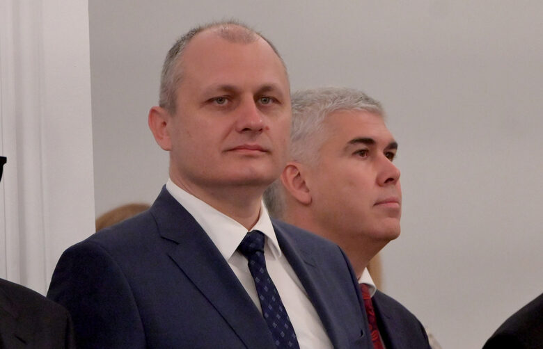 Валентин Мундров - служебен министър на електронното управление Валентин Мундров - служебен министър на електронното управление