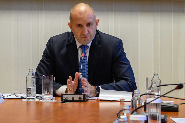 Причината по думите му е, че август не е добър месец за предизборна кампания.