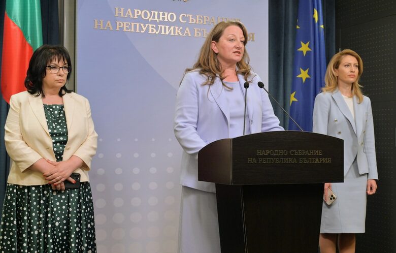 Теменужка Петкова, Деница Сачева, Рая Назарян