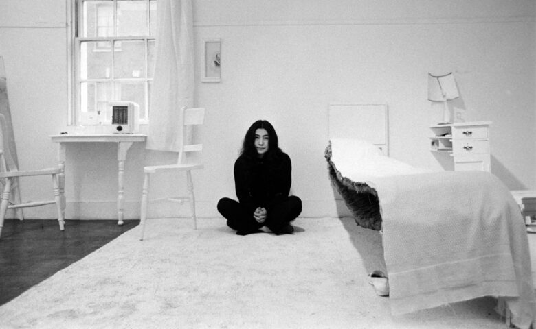 Йоко Оно в Lisson Gallery в Лондон, 1967 г.