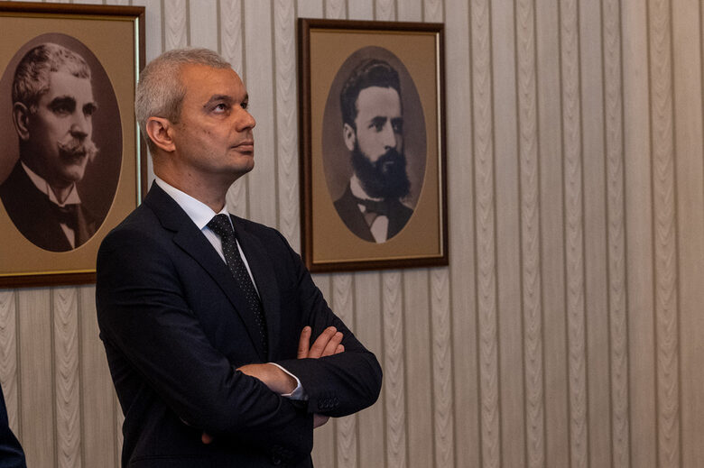 Костадинов: Ключът към правителството е в "Продължаваме промяната - Демократична България"