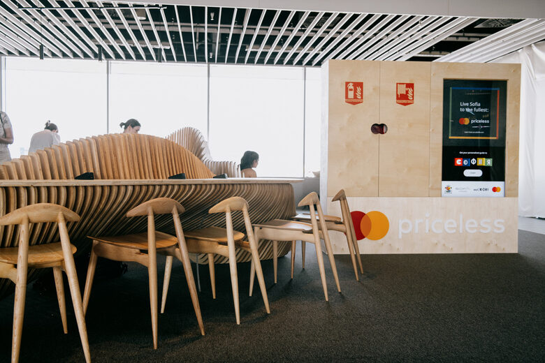 Mastercard и летище София откриха бизнес зона с авторски дизайн