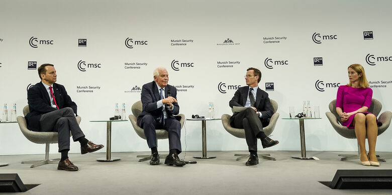 Шикорски на Мюхенската конференция за сигурност през 2024 г. Шикорски на Мюхенската конференция за сигурност през 2024 г.