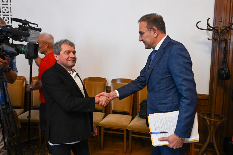 БСП и "Има такъв народ" отчетоха допирни точки във всички сектори