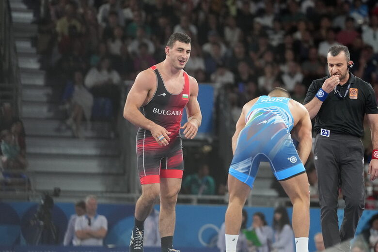 Втори медал от Париж 2024 за България, Новиков е на финал