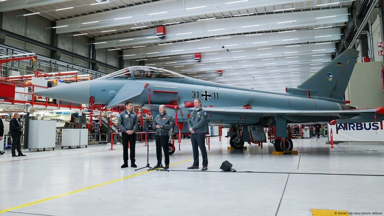 Канцлерът Шолц в Манхинг, Бавария, при Airbus Defence and Space.