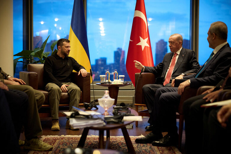 Володимир Зеленски се срещна днес с турския президент Реджеп Ердоган в Ню Йорк.