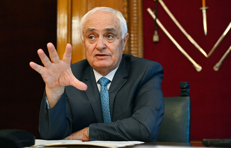 Министърът на отбраната предрече пълномащабна война, ако Израел отговори на ударите на Иран