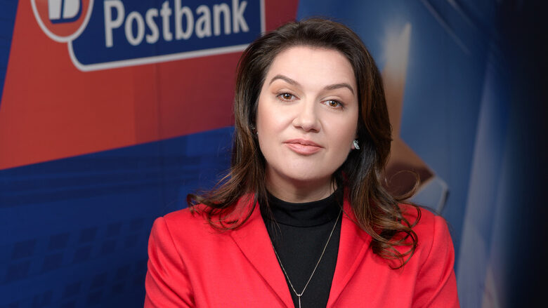 Силвия Костова - директор "Корпоративни комуникации и маркетинг", Пощенска банка
