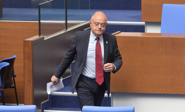 Атанасов допусна подкрепа за Киселова за председател на парламента, но след консултации