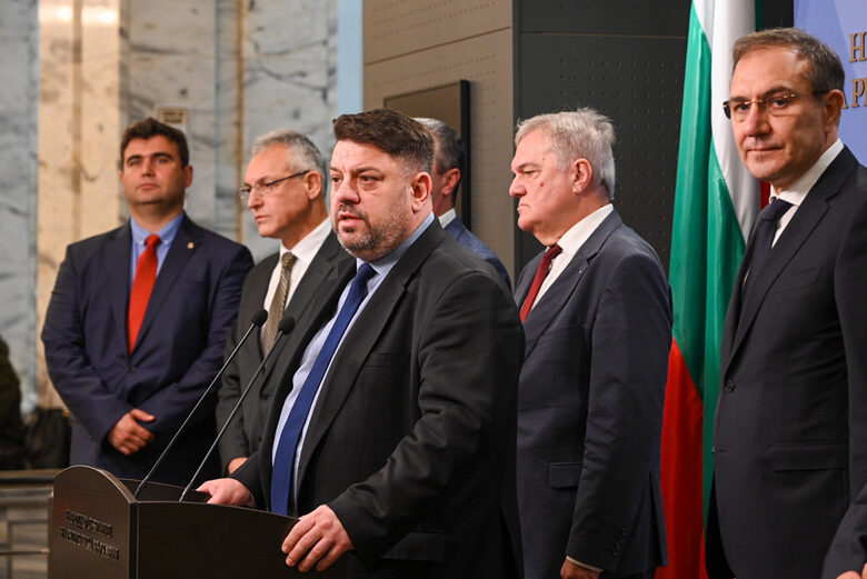 БСП не е разговаряла с ГЕРБ за подкрепа на правителство, а за политики