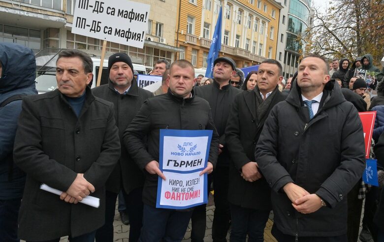 Кметът на Белица Радослав Ревански е вдясно, а вляво в кметът на Гърмен Феим Ахмед Иса.