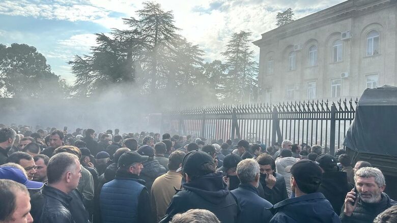 Лидерите на абхазката опозиция твърдят, че споразумението с Москва ще навреди на икономическия суверенитет.