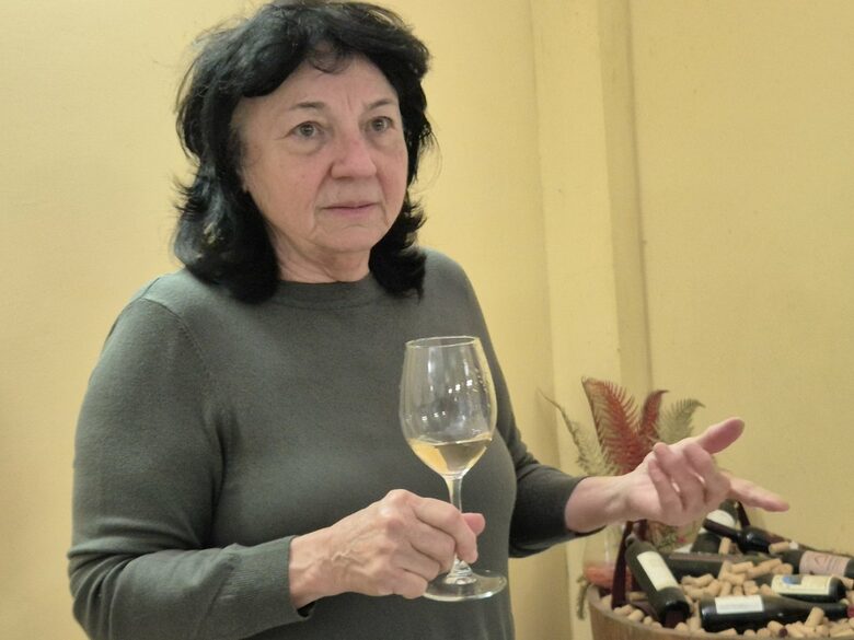 Северозападът предлага лоши пътища и добро вино Северозападът предлага лоши пътища и добро вино