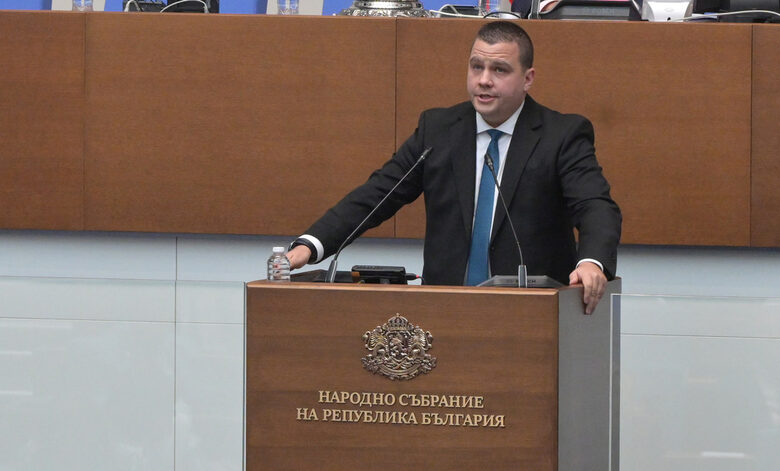 "Има такъв народ" ще преговаря с БСП и "Демократична България" за кандидатурата на Силви Кирилов