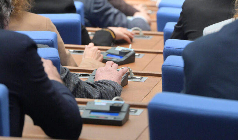 След първия тур отново няма избран председател