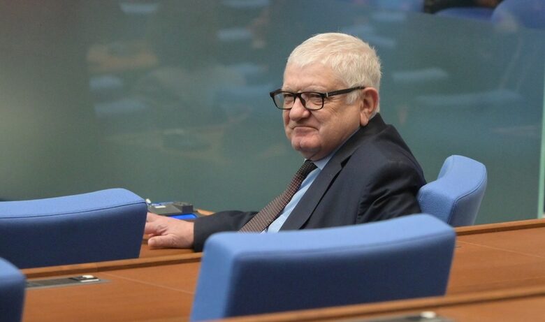 Възможен изход от блокажа: нов кандидат или игри с кворума