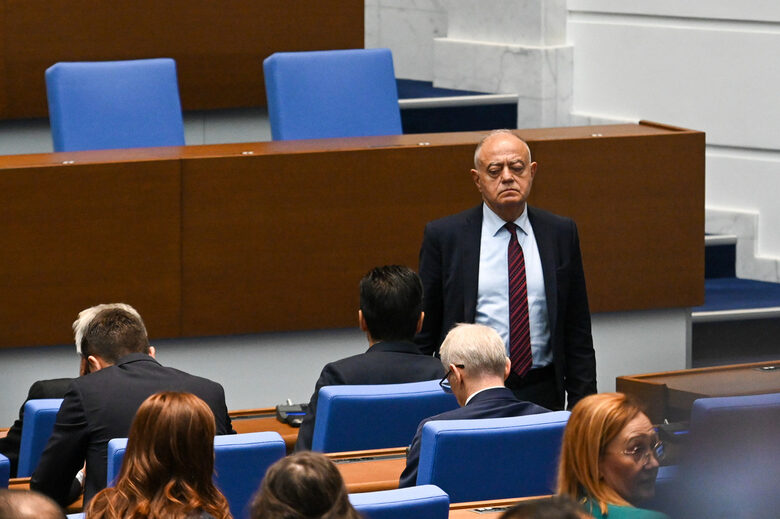 Номинацията на Атанас Атанасов засега не разплита политическия възел