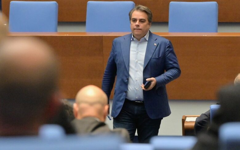 Асен Василев