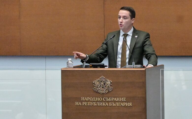 Явор Божанков застана срещу своите и отново се противопостави на кандидатурата на Кирилов