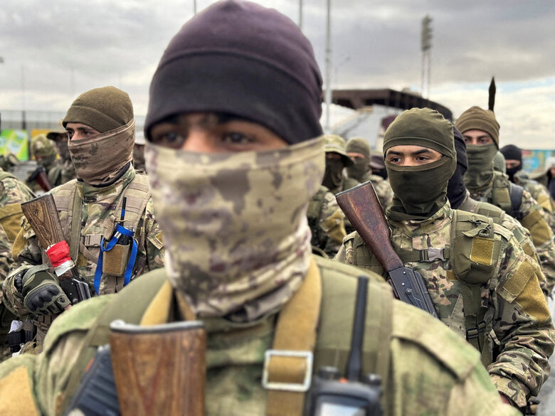Чужденци джихадисти влизат като офицери в армията на Сирия