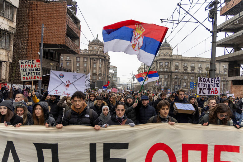 В Сърбия властта се изправя срещу нов противник: крещяща тишина