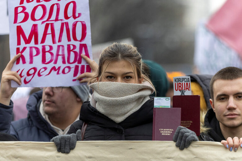 В Сърбия властта се изправя срещу нов противник: крещяща тишина