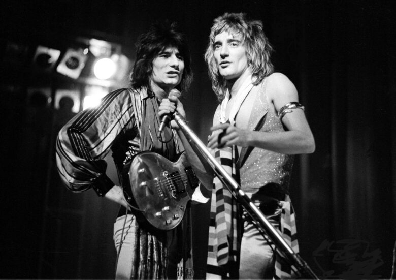 С Рони Ууд заедно на сцената през 1973 г. С Рони Ууд заедно на сцената през 1973 г.