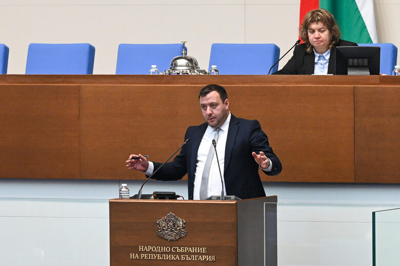 "Възраждане": Заради новата пленарна коалиция много смислени предложения не минаха