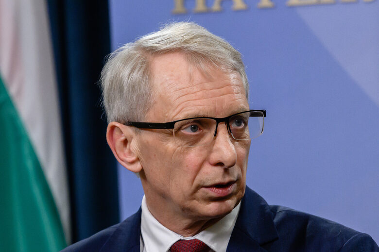Николай Денков