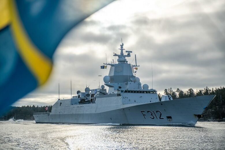 Корабът "Вежен" попадна в геополитическа буря в Балтийско море Корабът "Вежен" попадна в геополитическа буря в Балтийско море