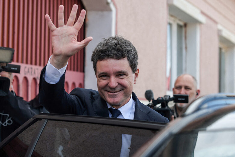 Никушор Дан води с над 900 хил. гласа, Симион трупа подкрепа от чужбина