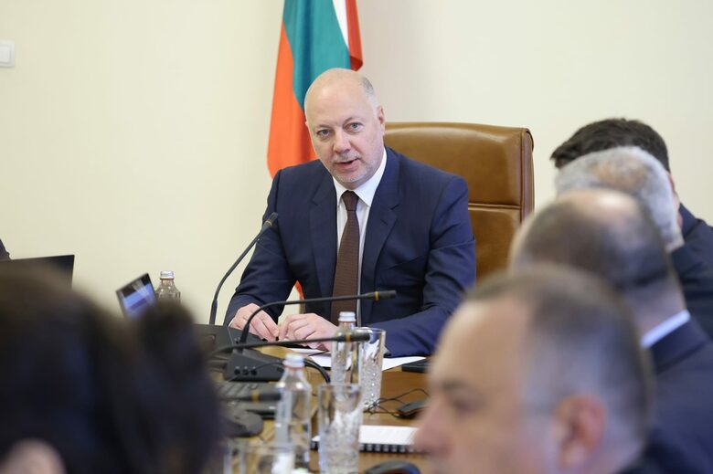 Желязков увери, че органите вече контролират всички стоки и услуги в потребителската кошница