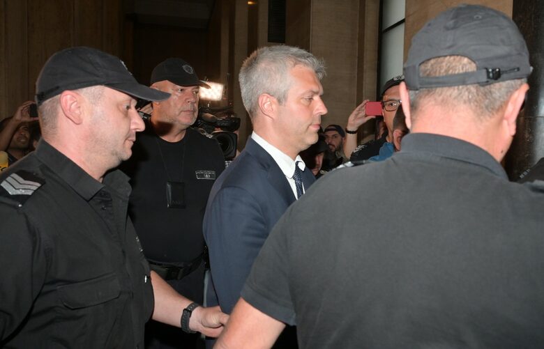 Защитата на Коцев настоя да бъде освободен: Показанията се нагаждат така, че той да бъде уличен