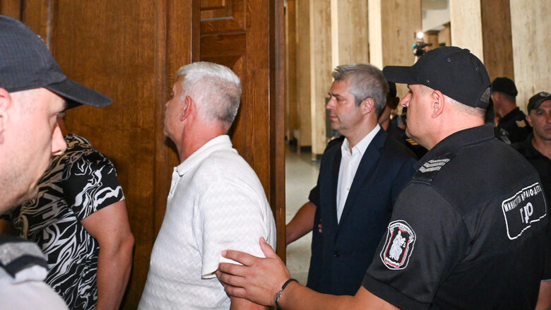 С обръщение на съда към обществото започна заседанието по мярката на Благомир Коцев