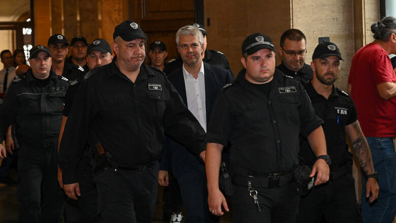 Защитата на Коцев обвини прокуратурата, че 8 месеца не е разследвала