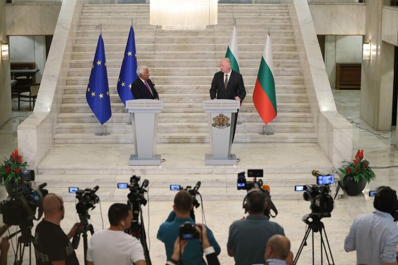Антонио Коща похвали България за съществения принос в подкрепата за Украйна