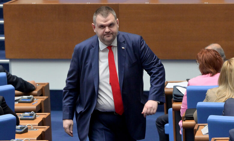 Хронология на опитите за сваляне на кабинета "Желязков" и константната подкрепа на Пеевски