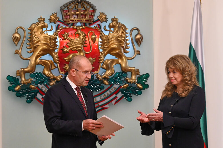 Радев представи проектокабинет, Дечев остава на поста — image 2