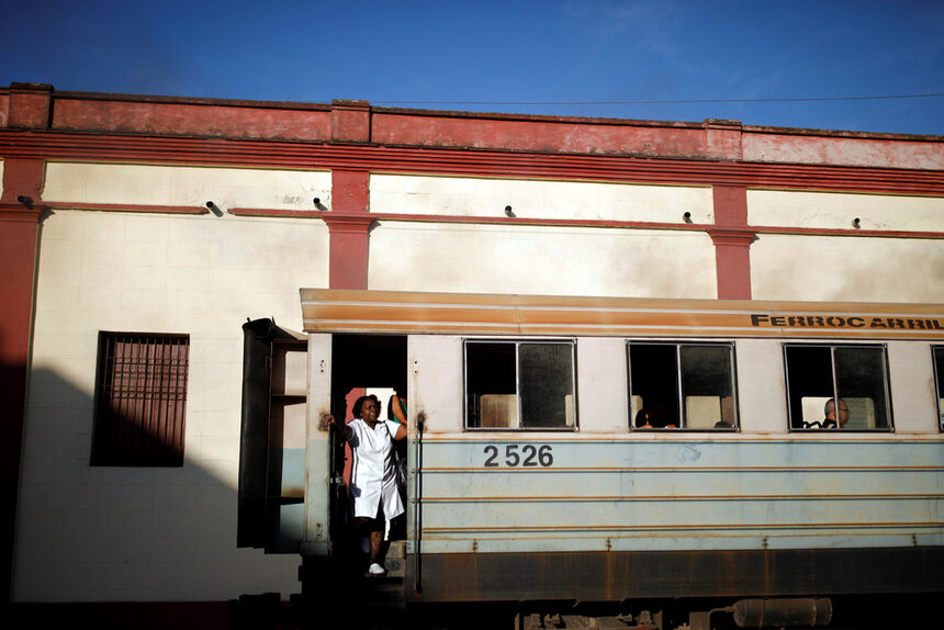 Фотогалерия: Гуантанамо - затворът и градът - Галерии - Дневник