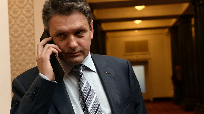 3906225.jpg 3906225.jpg