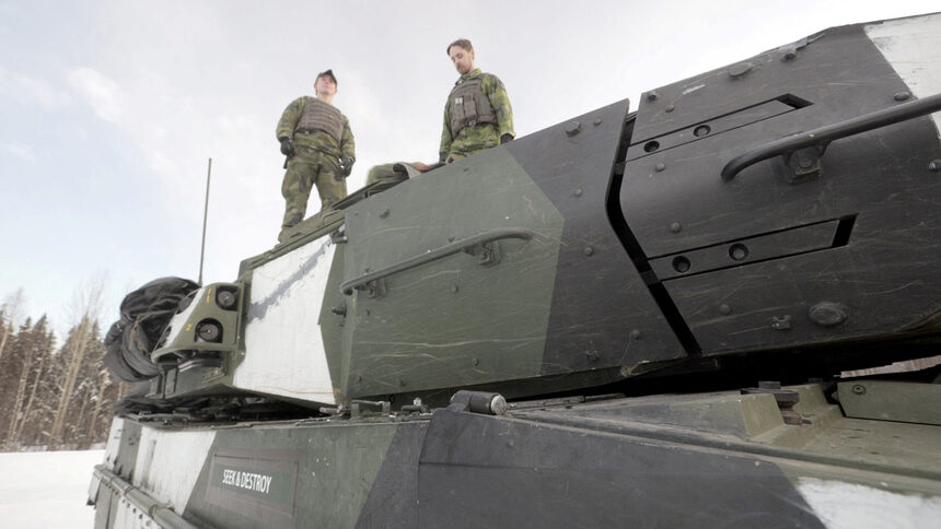 EUs forsvarsministre diskuterer felles missilkjøp til Ukraina