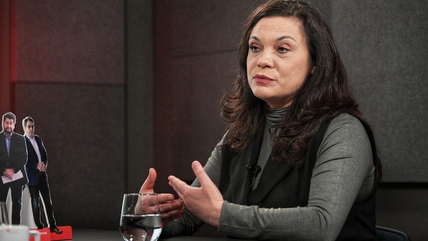  Геновева Петрова 