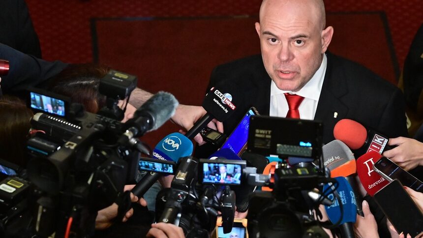  Заседание на правната комисия към 49 национално заседание, парламент Иван Гешев 