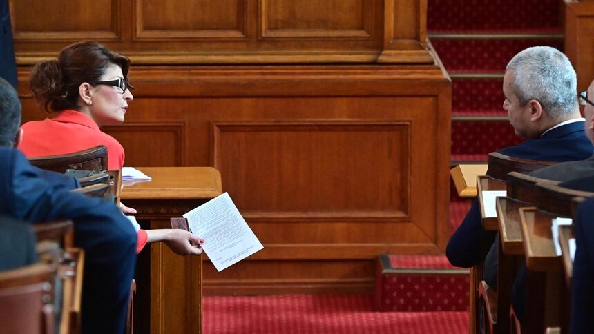  Десислава Атанасова: Няма да прекратяваме общото ръководство след локалните избори 