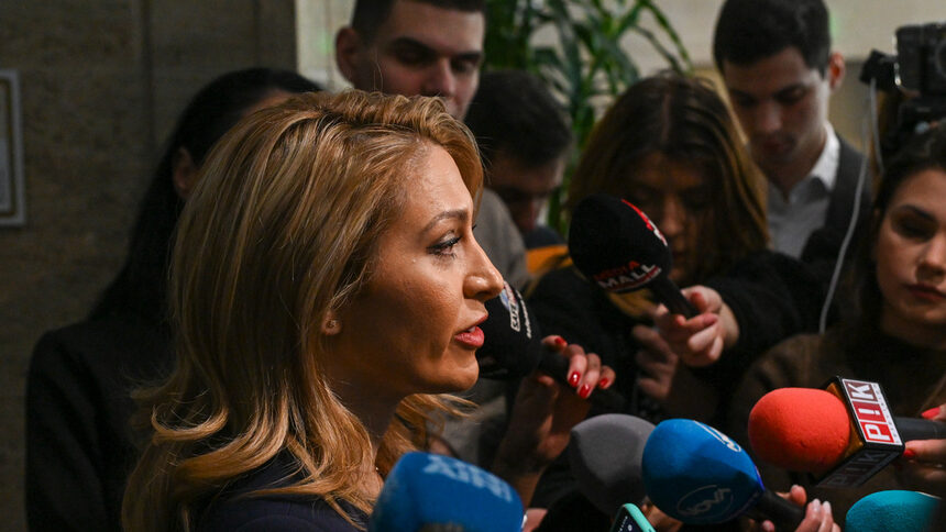 Рая Назарян пред журналисти