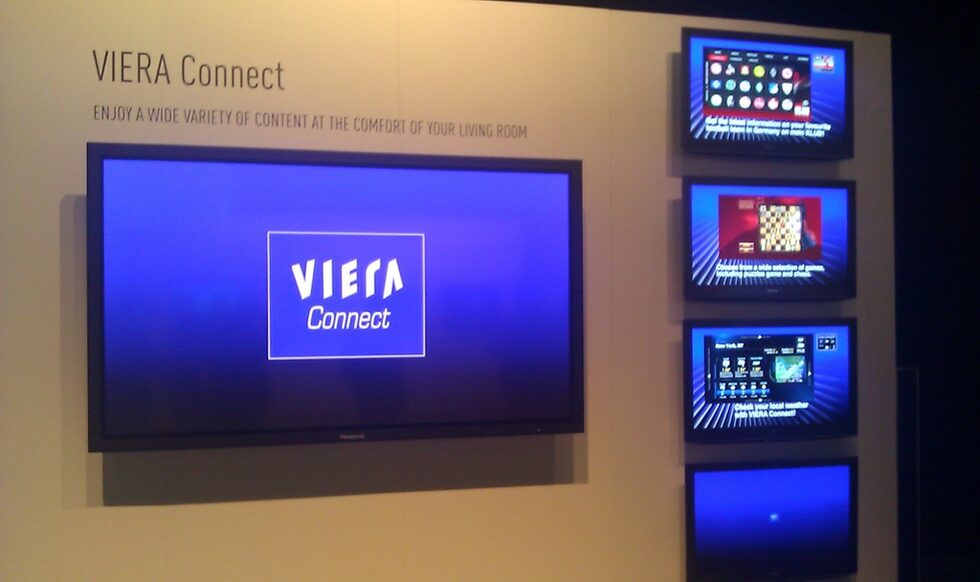 Новият телевизор Vierra Connect, който ще разполага с връзка към интернет, приложения достъпни през онлайн магазин и куп услуги базирани в компютърните облаци (т.нар. cloud computing).